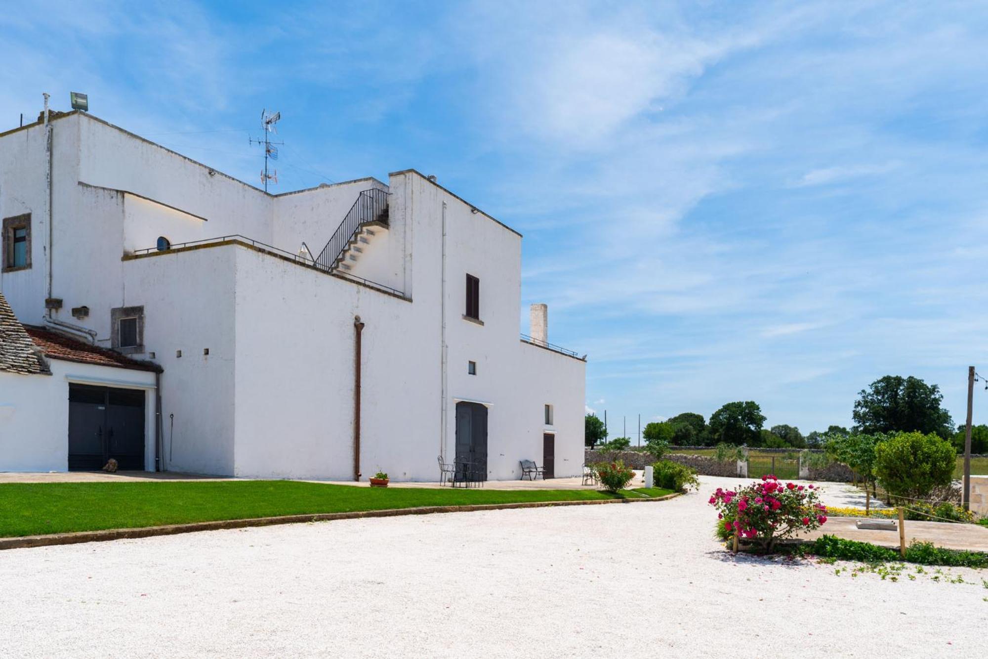 Готель Masseria Donna Coletta By Wonderful Italy Ночі Екстер'єр фото