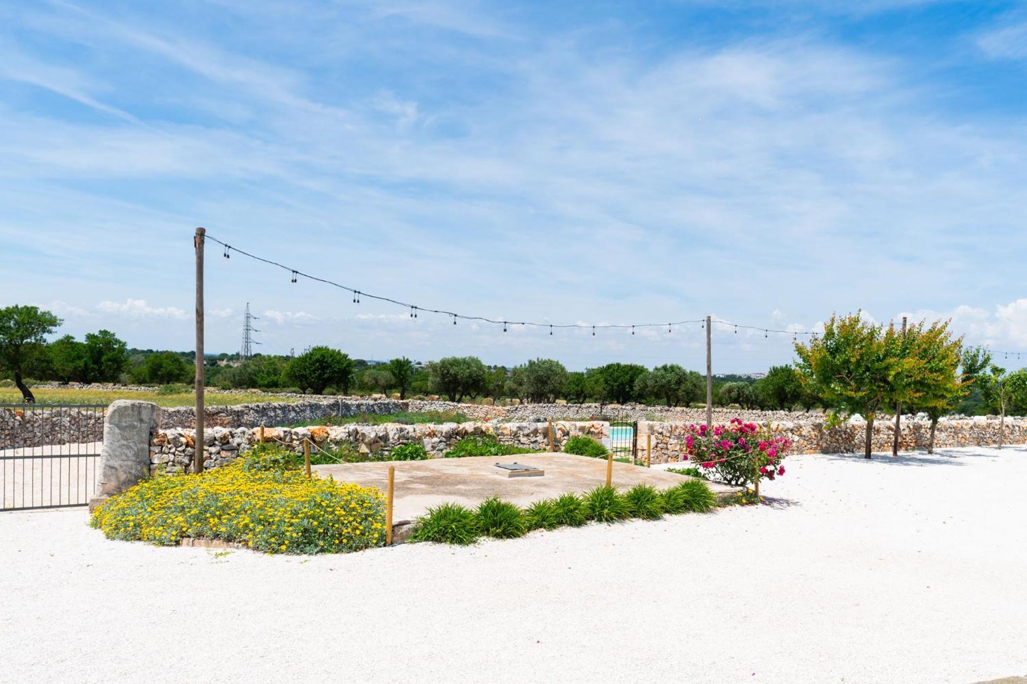 Готель Masseria Donna Coletta By Wonderful Italy Ночі Екстер'єр фото