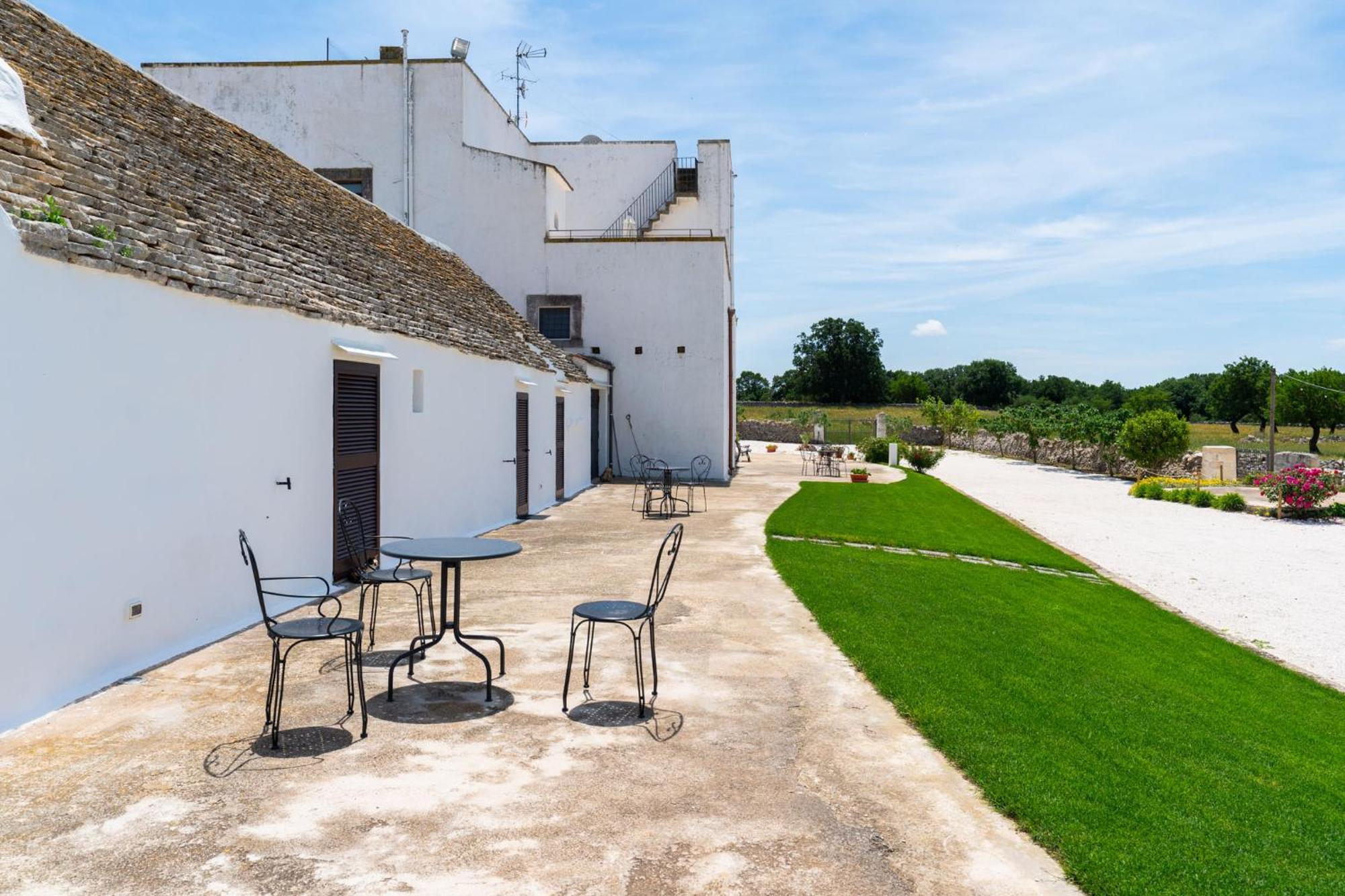 Готель Masseria Donna Coletta By Wonderful Italy Ночі Екстер'єр фото
